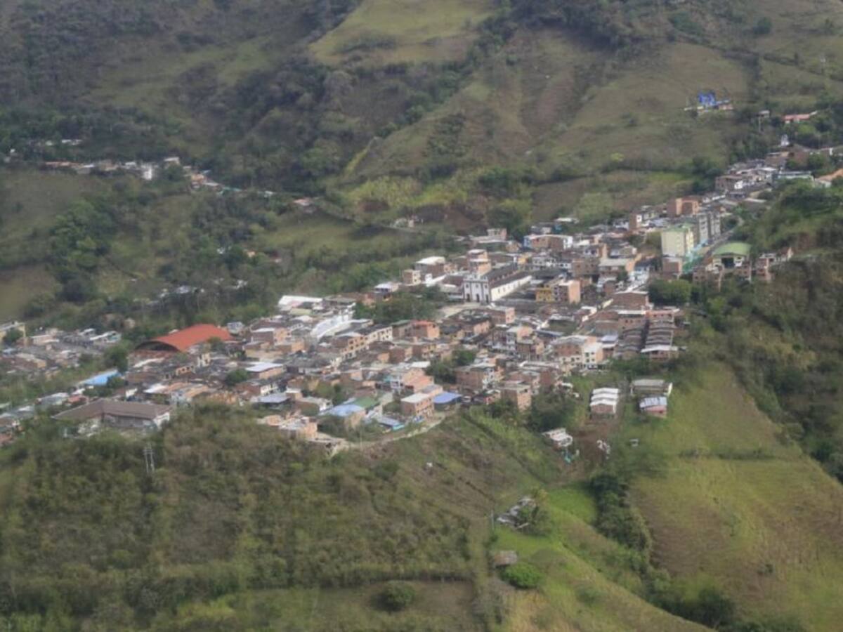 A Peque también estan llegando desplazados por violencia