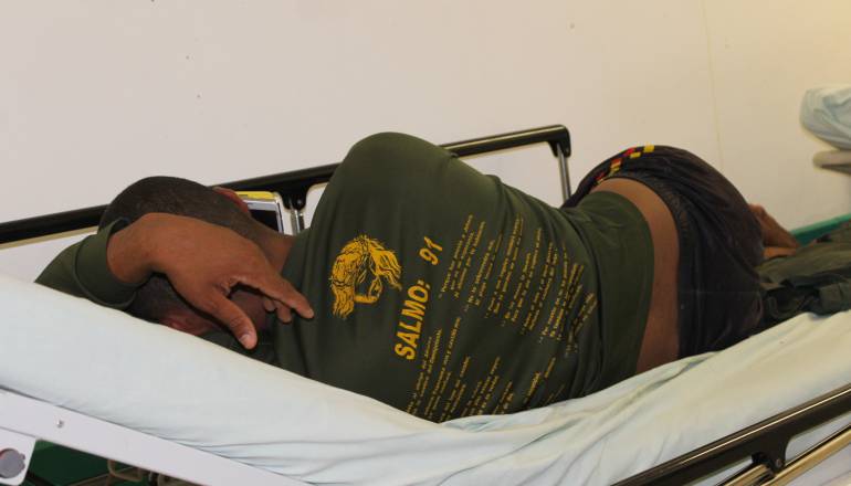 Un soldado muerto y otro herido deja accidente de vehículo militar.