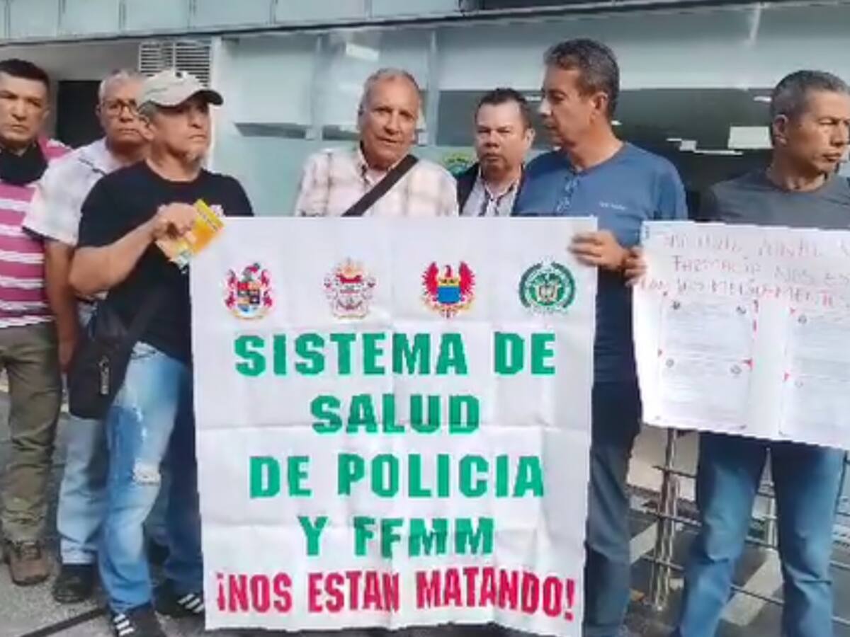¿Por qué protestaron usuarios de sanidad de la Policía en la ciudad de Armenia?