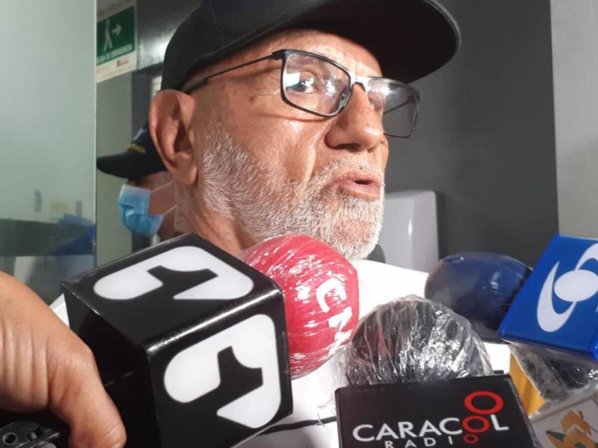 Dejan en libertad a exalcalde Bernardo Hoyos por equivocación en su captura