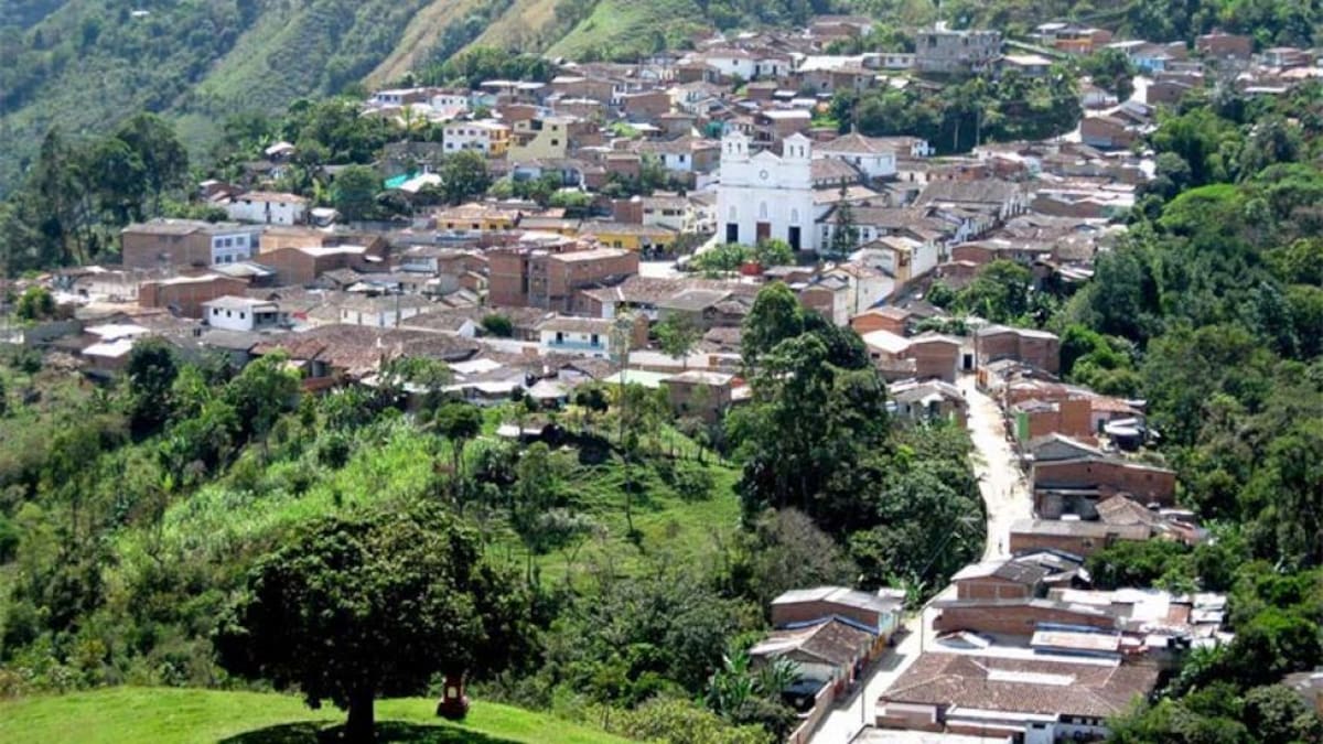 Gobernador pide intervención de mindefensa para habilitar acceso a Buriticá