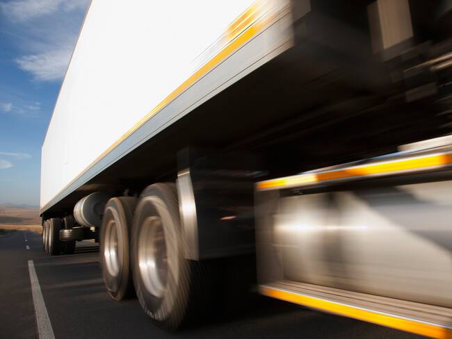 Así es el trabajo de los conductores de tractomula en Estados Unidos