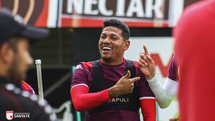 "Tengo contrato hasta mitad del próximo año y quiero continuar en Santa Fe"