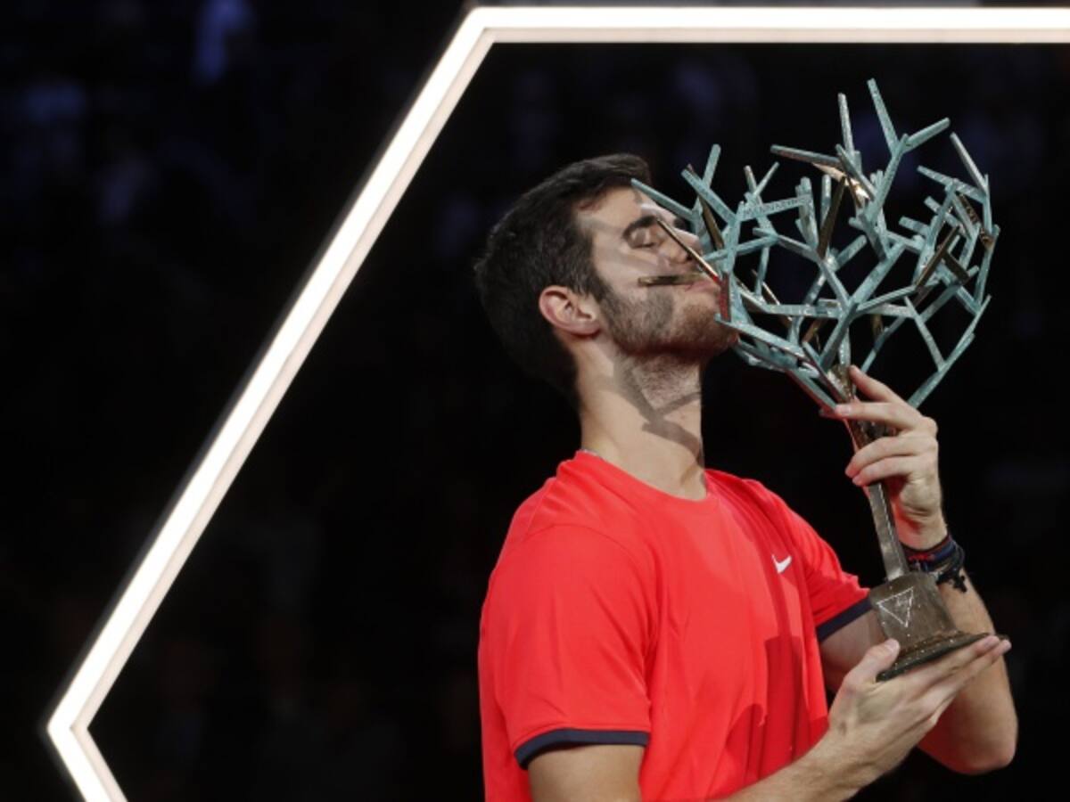 Khachanov detiene a Djokovic en París y suma su primer Masters 1.000