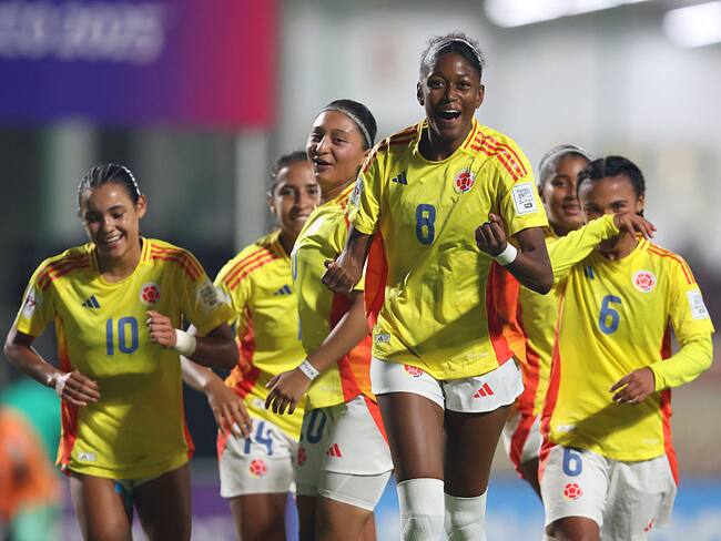 Colombia celebrando el gol en el Mundial Sub 17 / Getty Images