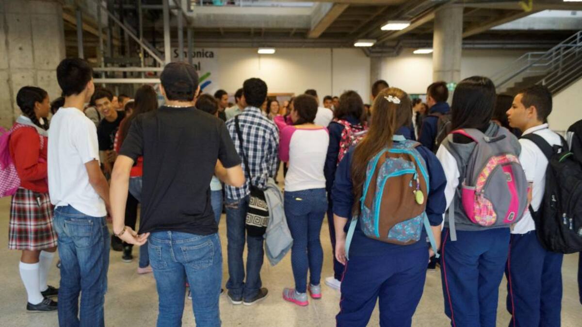 Taller 'Fundacion Mi Sangre' con los estudiantes de la Institución Educativa Aquilino Bedoya y la Institución Educativa Mundo Nuevo.