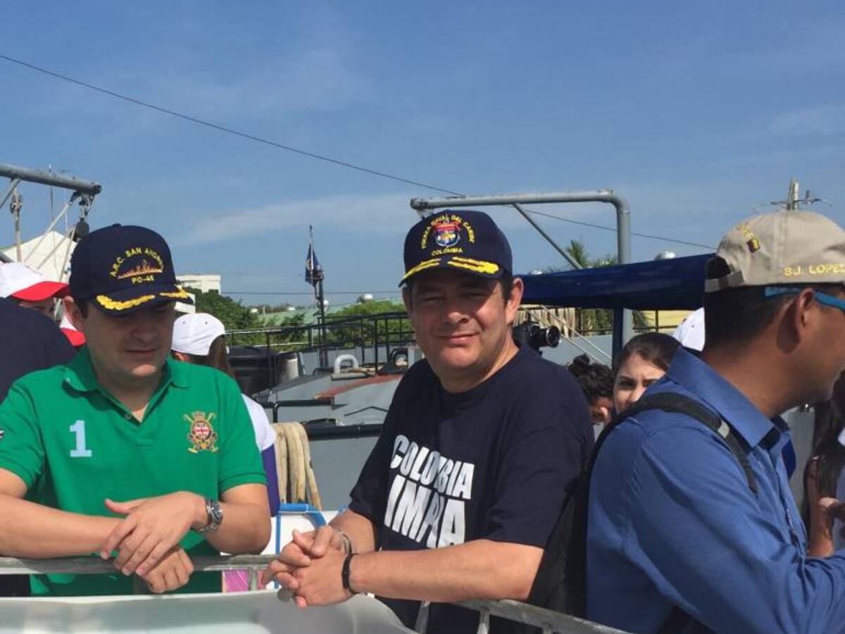 “El mundo entero se debe movilizar por la barbarie en París”: Vargas Lleras