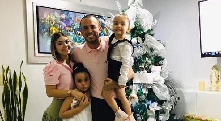 Su esposa en estado de embarazo, presentó un tumor cerebral.