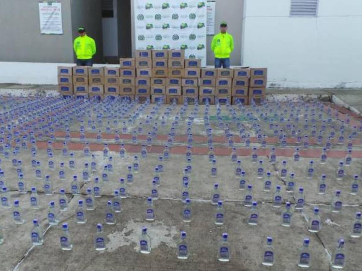 La Policía en Magangué incautó 1.400 botellas licor adulterado