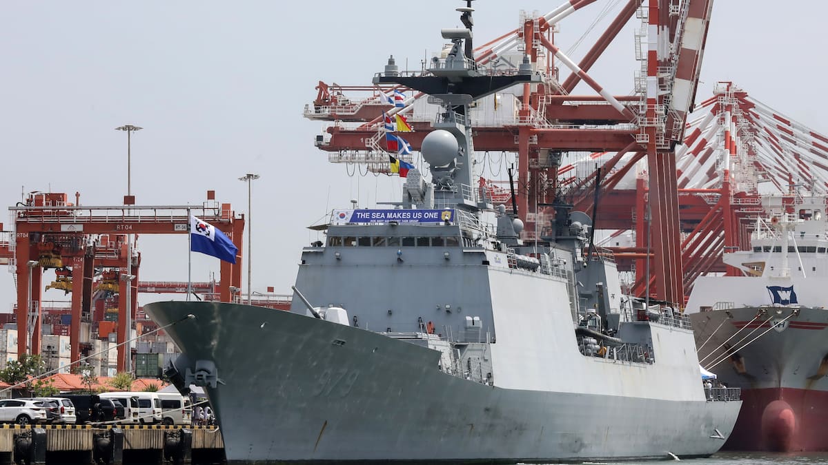 Corea del Norte ordena equipar buques militares con armas nucleares