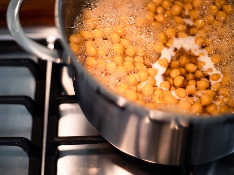 Garbanzo cocinándose // foto de referencia Getty Images