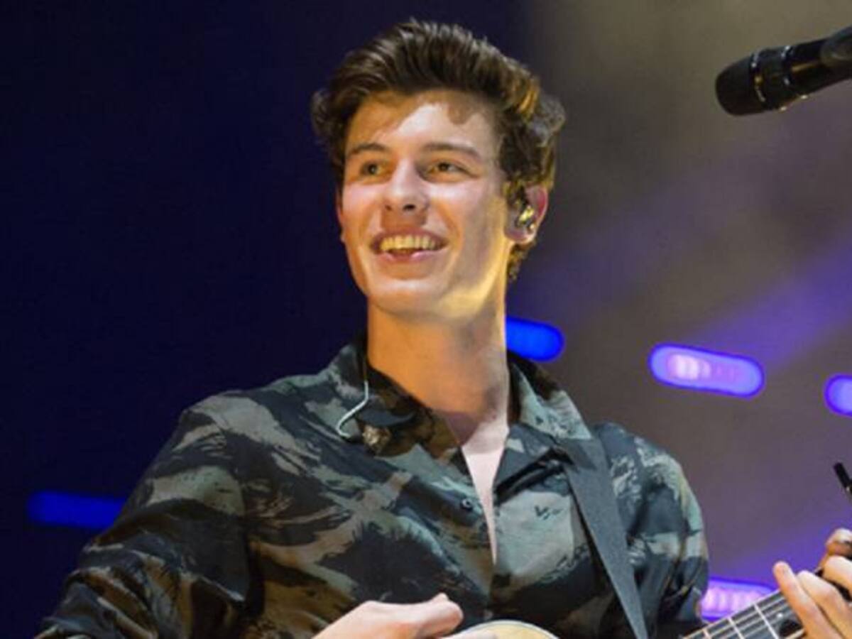 Shawn Mendes junto a su madre se hacen el mismo tatuaje