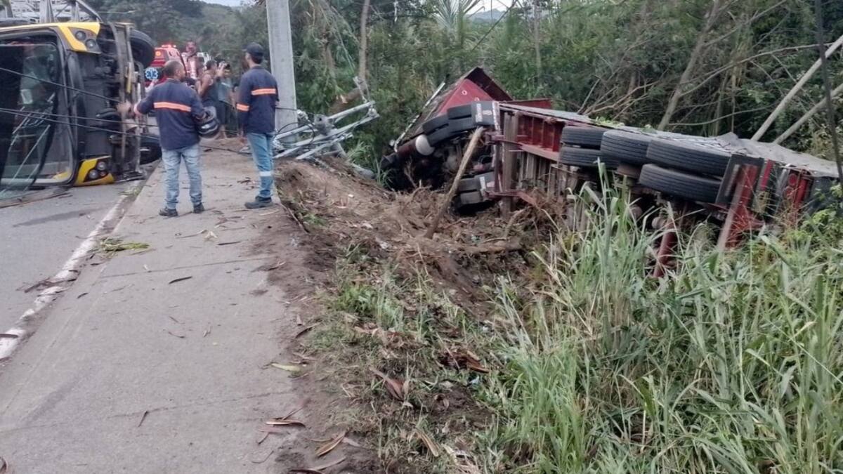 Accidente en la vía Pereira - Cartago dejó en total 22 personas heridas