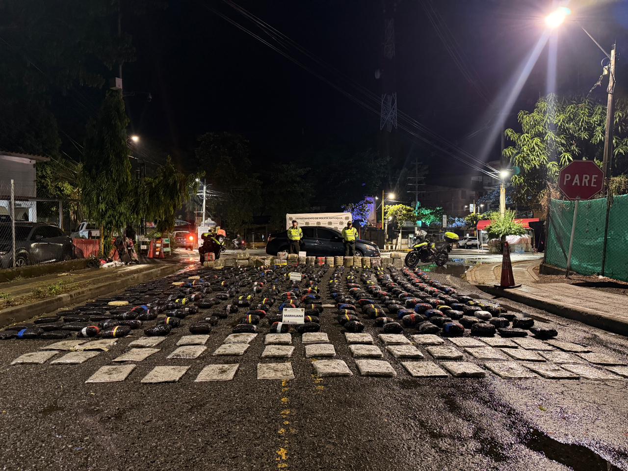 Incautación de marihuana en La Pintada, Antioquia. Foto Policía Antioquia.