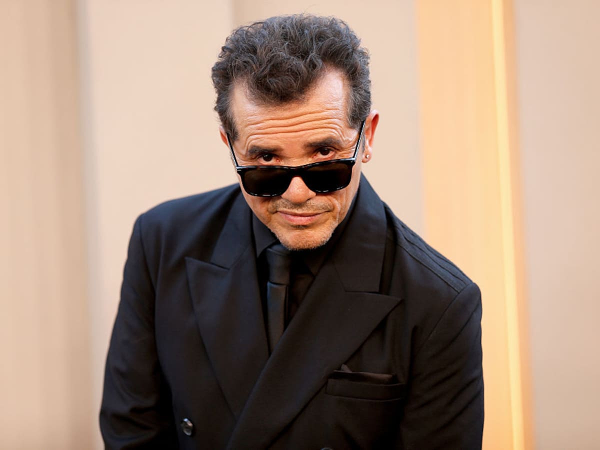 Quién es John Leguizamo, el actor bogotano que brilla en “La Odisea” de Christopher Nolan