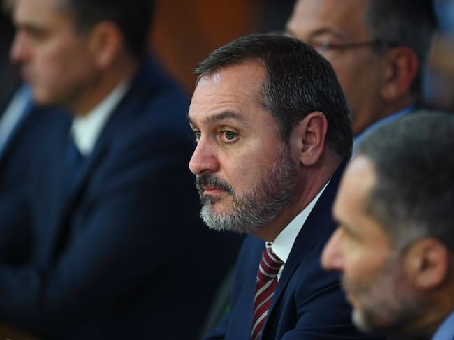 El director general de la Policía Federal, Andrei Rodrigues, observa durante una reunión con gobernadores de los estados brasileños en el Palacio de Planalto, el 31 de octubre de 2024 en Brasilia, Brasil. (Foto de Ton Molina/Getty Images)
