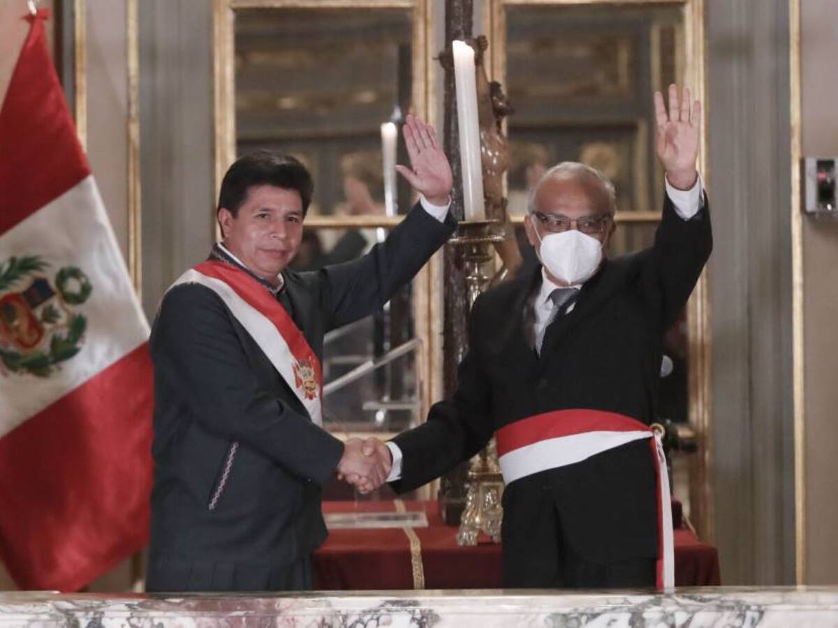 Jefe de gabinete peruano en polémica por elogiar a Adolf Hitler