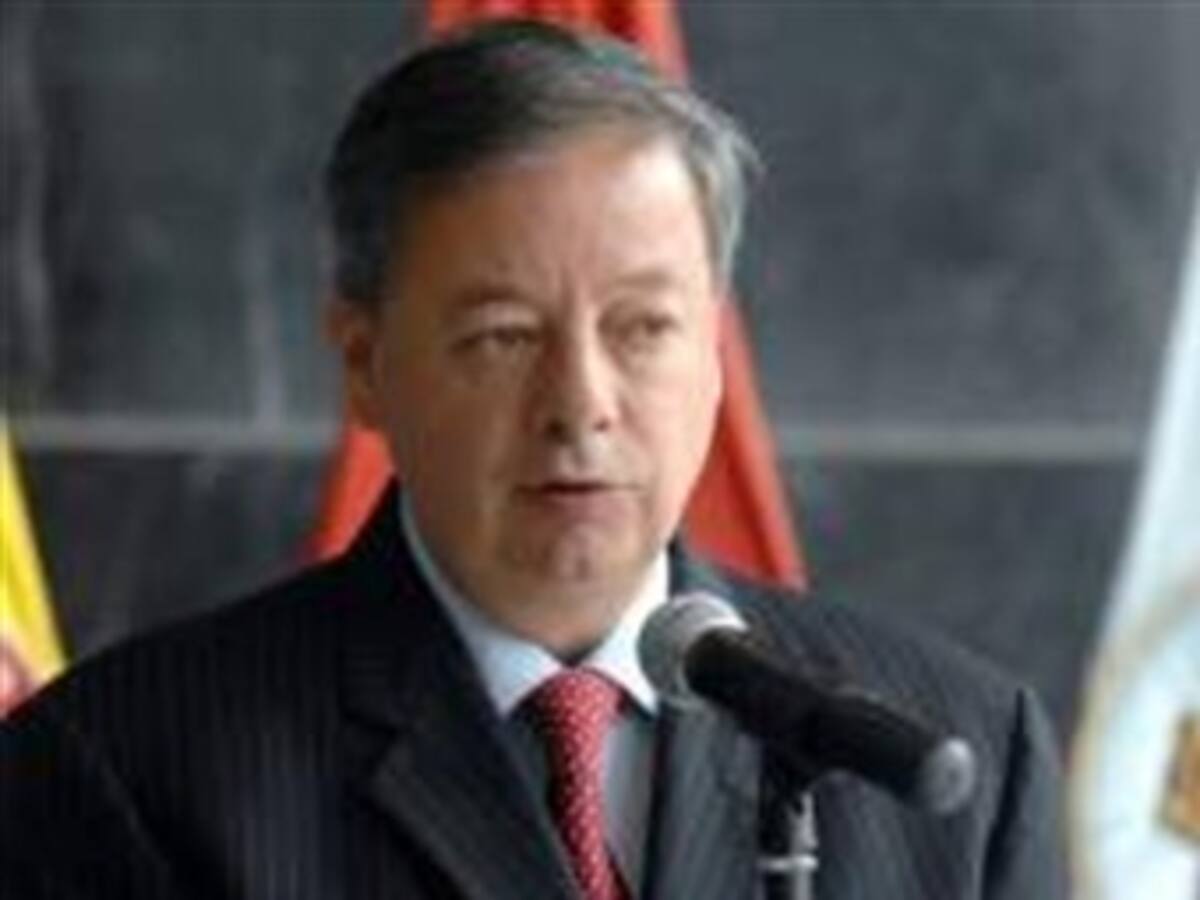 Farc se disfrazarían de policías para atentar contra las elecciones