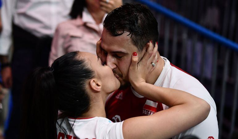 ¿Conoce las delicadas enfermedades que produce dar besos?