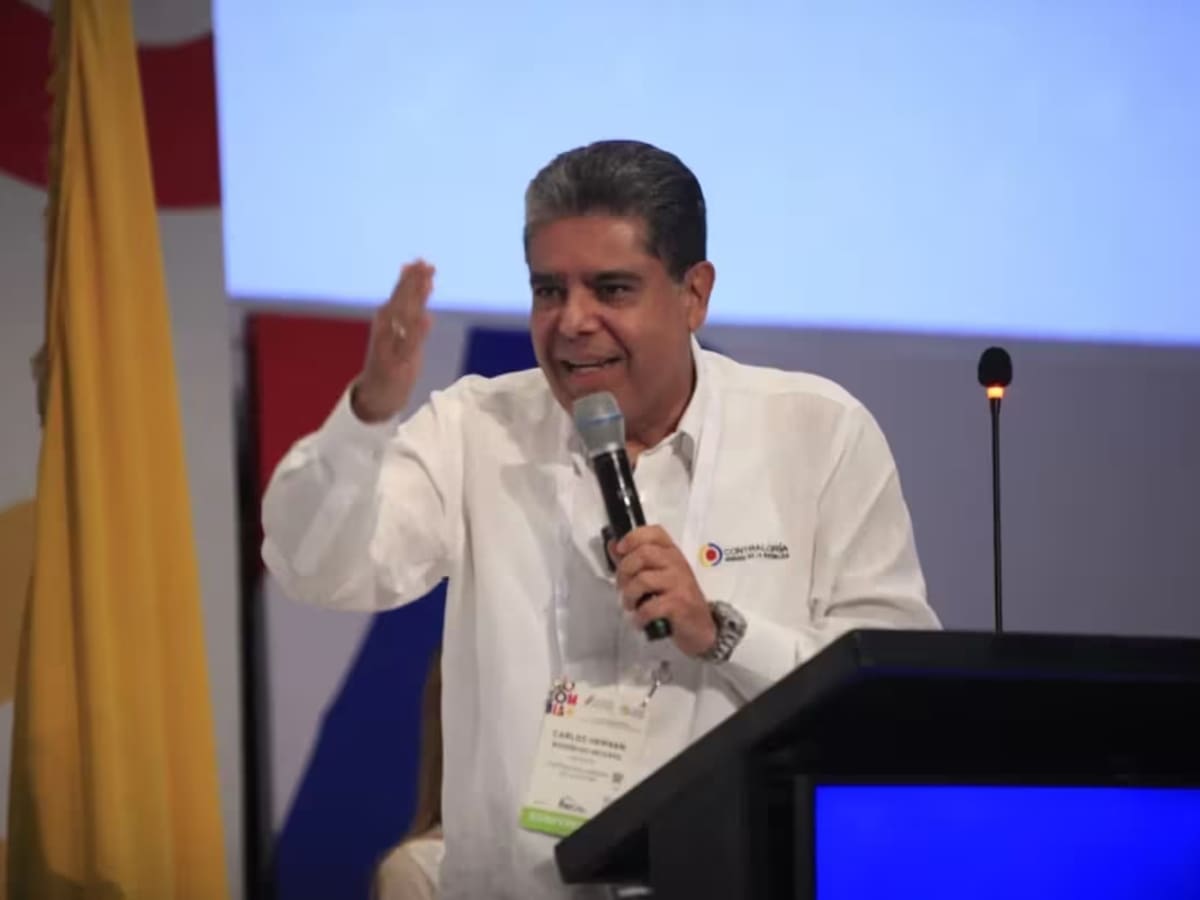 Contralor invita a Petro a una “mesa fiscal” para lograr consensos nacionales desde Cartagena