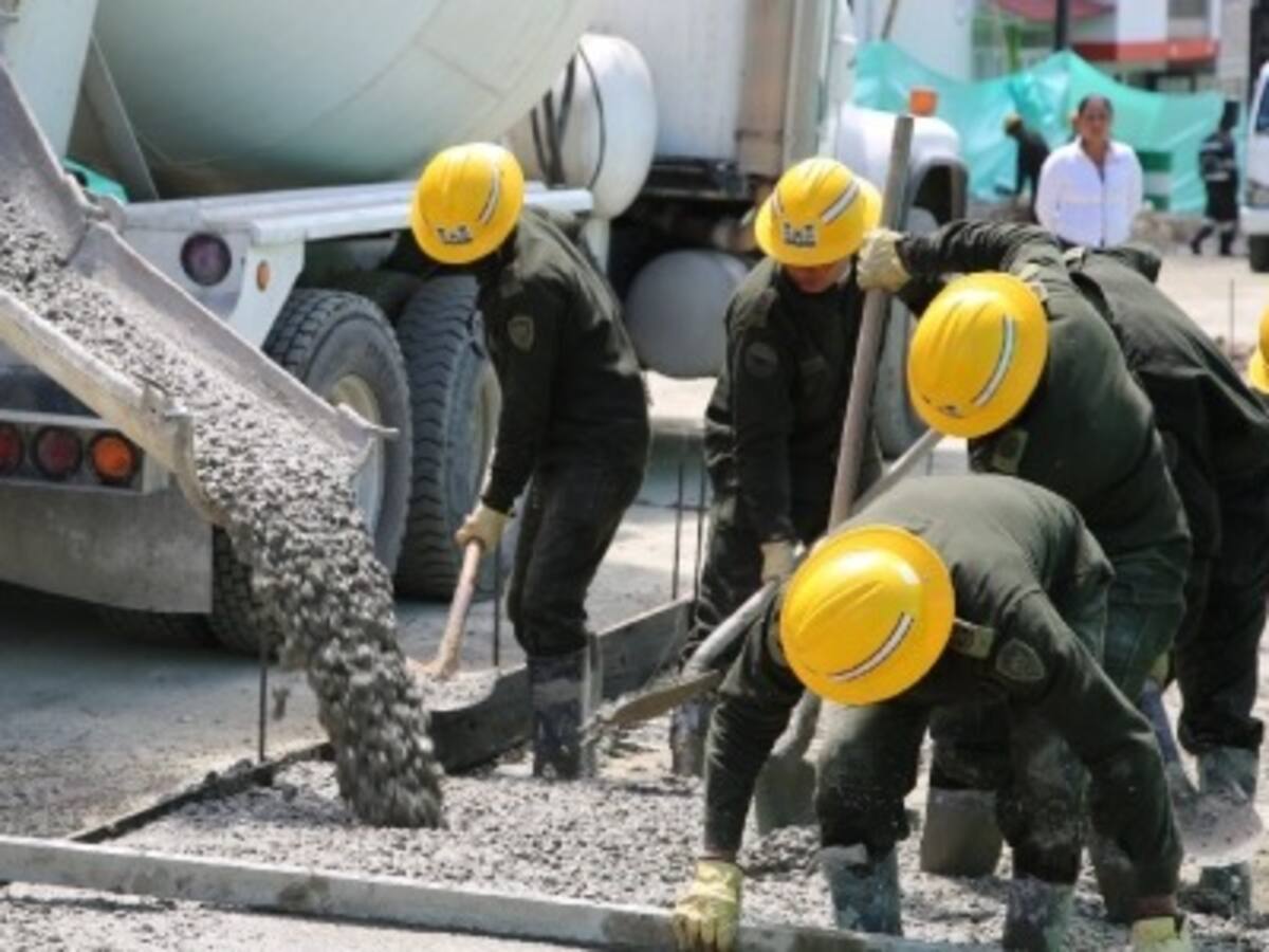 Soldados ya empezaron a tapar huecos en el norte de Bucaramanga