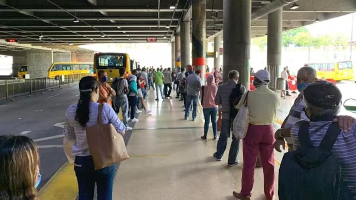 Usuarios de Megabús siguen esperando el arreglo del intercambiador de Cuba en Pereira