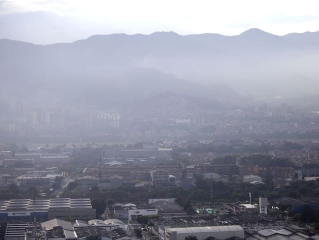 Medellín amanece con picos de contaminación