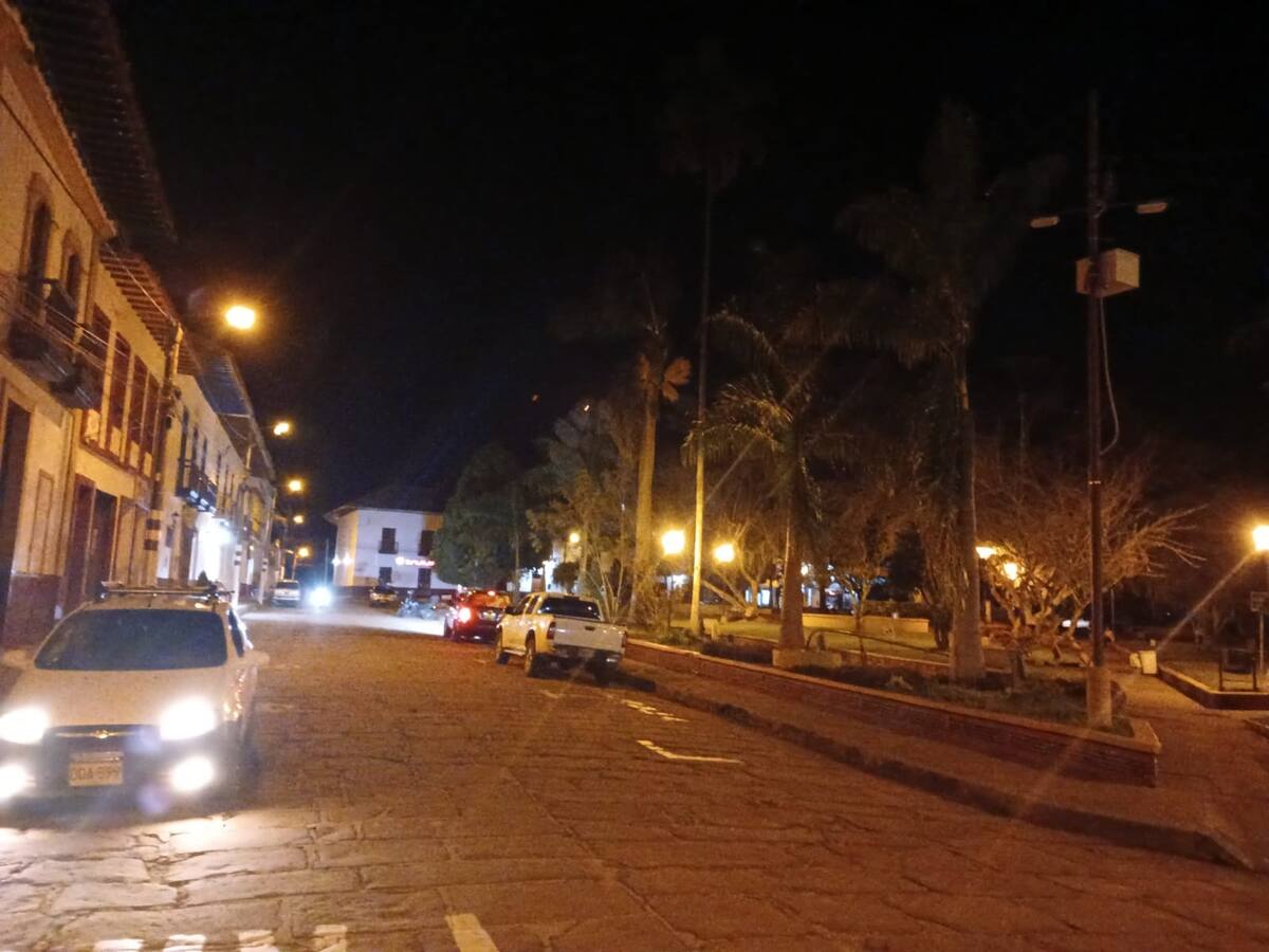 Restablecen energía en un 98% en Charalá