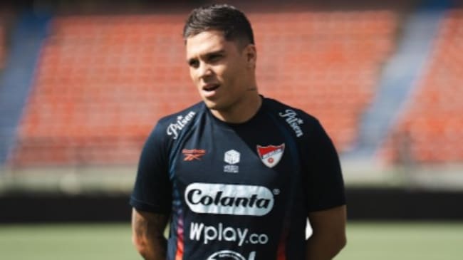 “Si en algún momento ofendí al hincha, le pido disculpas”: Quintero en su presentación oficial // Tomado de 'X' @DIM_Oficial