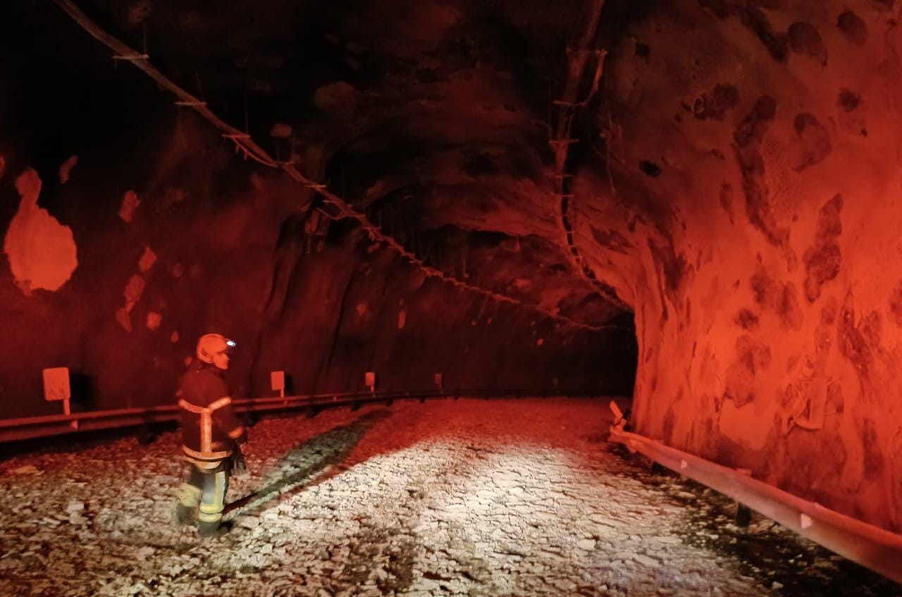 "Dos meses duraría el arreglo en el túnel Quebradablanca en la vía al llano": Coviandina