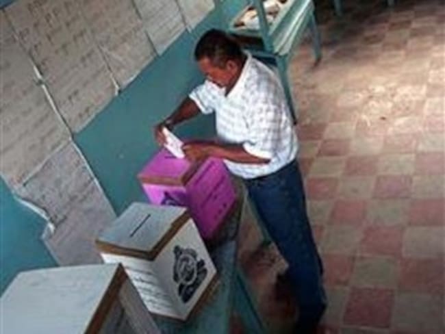 Con normalidad transcurren elecciones presidenciales en Honduras y Uruguay