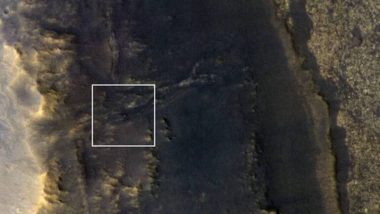 El robot Opportunity está en el centro del recuadro que tiene un área de 47 metros cuadrados.