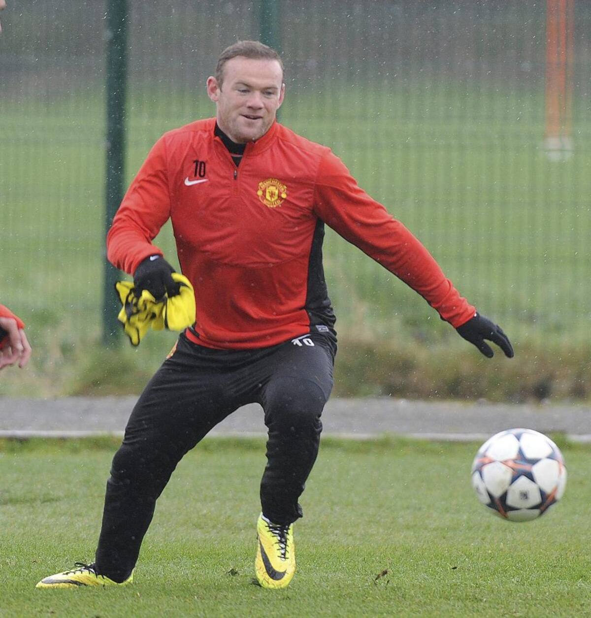 Un Manchester United sumido en una profunda crisis en la liga inglesa se enfrenta este miércoles al reto de remontar en Old Trafford ante el Olympiacos.