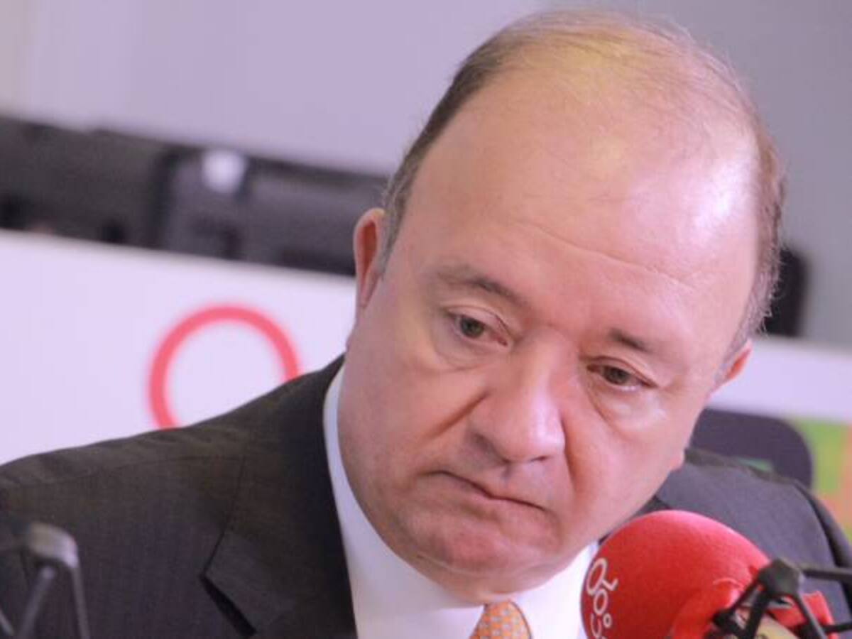 Eln y disidencias de las Farc suman 2.700 hombres, reporta MinDefensa