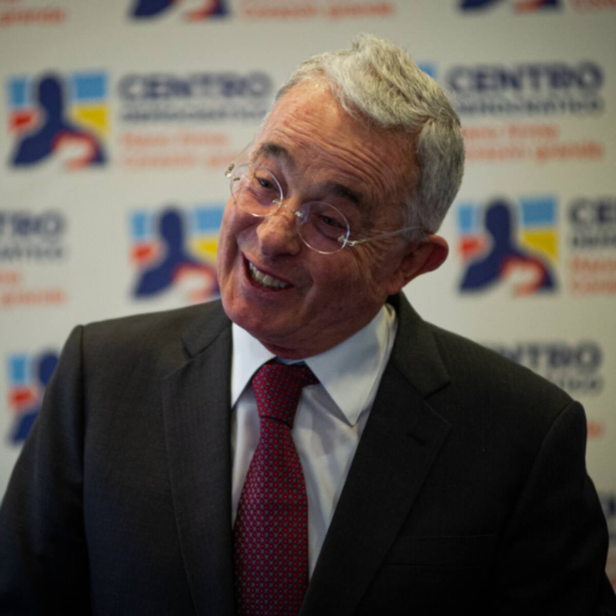 Caso Álvaro Uribe: Expresidentes latinos piden “mayor observancia” ante “anomalías” en el proceso
