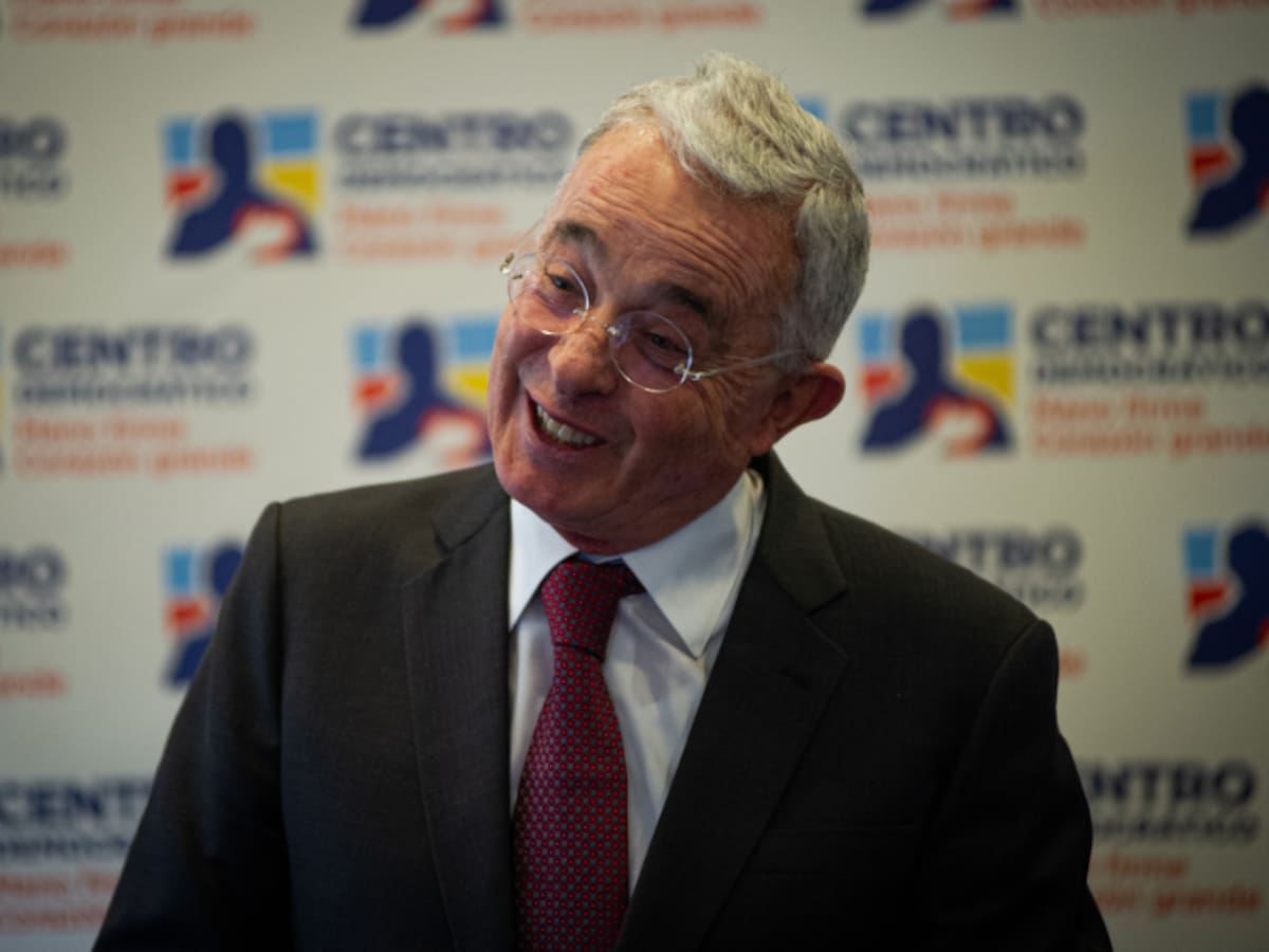 Juicio a Álvaro Uribe Vélez: memes inundan las redes en medio de largo fallo de la jueza Heredia