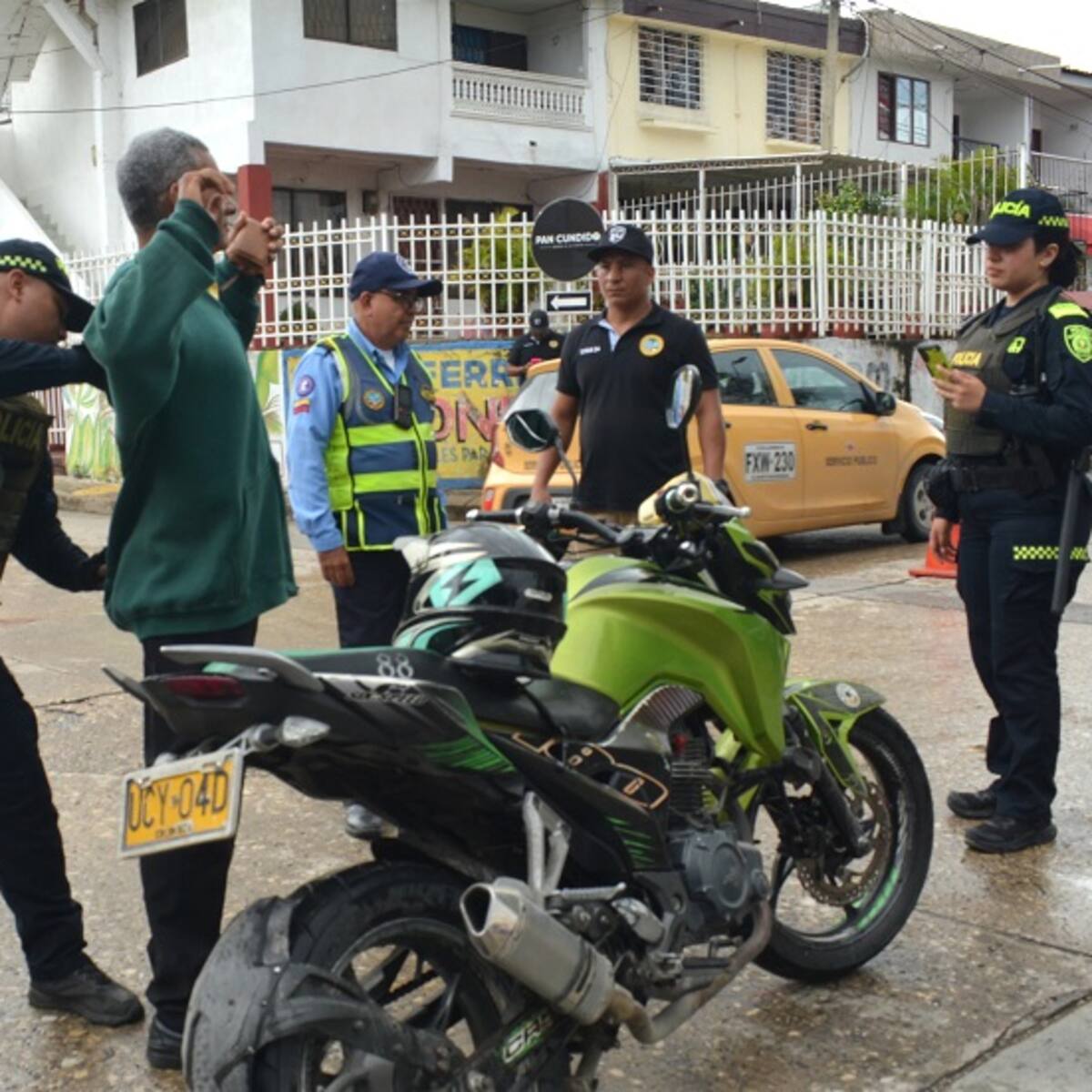14 frentes de seguridad fortalecidos y 46 vehículos inmovilizados en barrio El Socorro