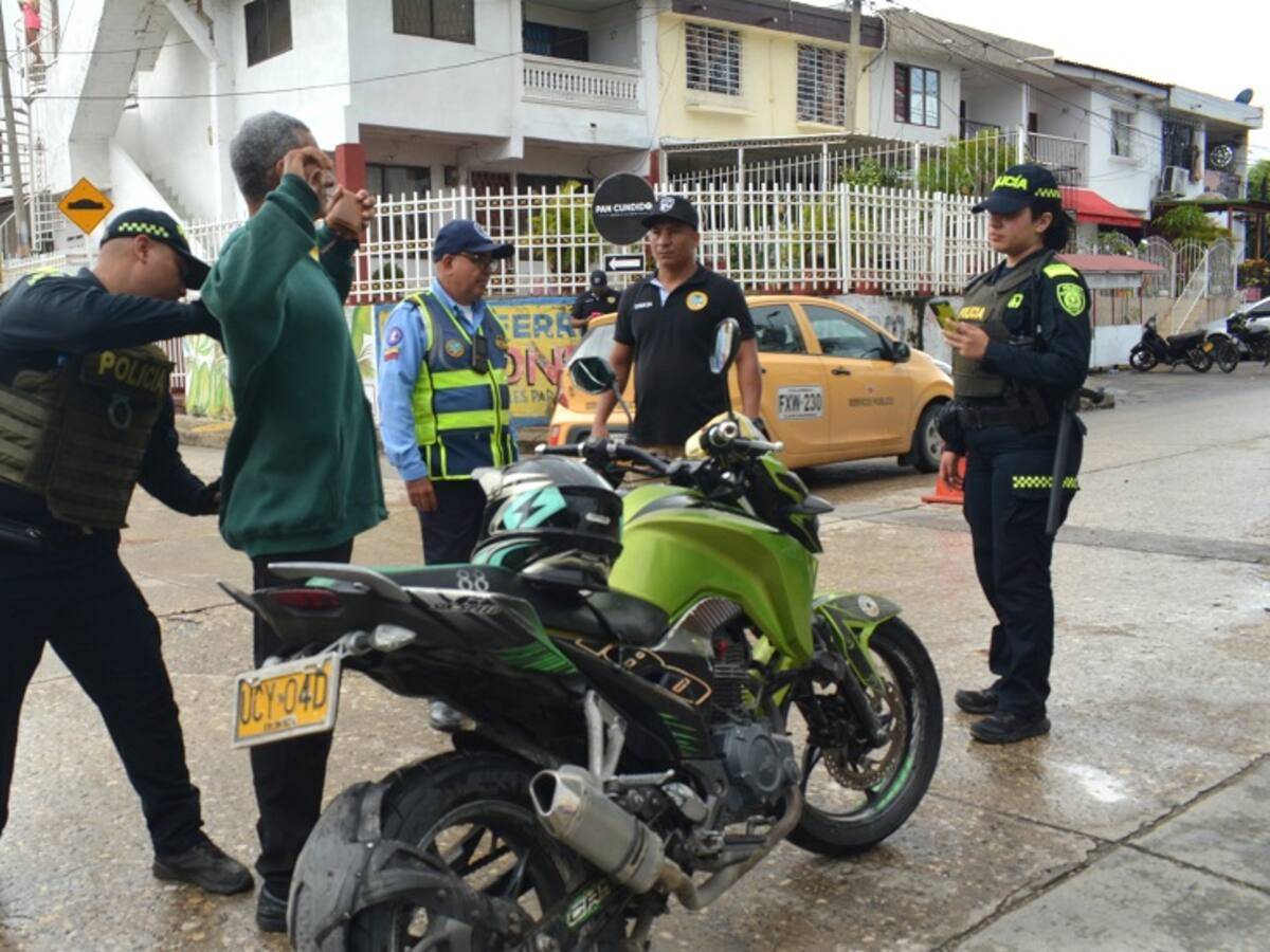 14 frentes de seguridad fortalecidos y 46 vehículos inmovilizados en barrio El Socorro