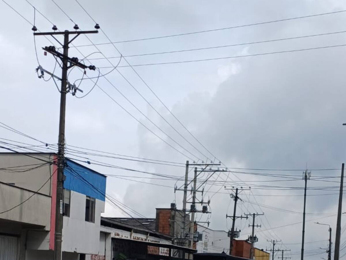 Los habitantes en Manizales se quejan por el mal parqueo de vehículos de carga pesada