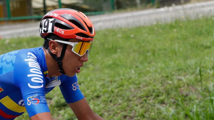 AMDEP6870. COTA (COLOMBIA), 10/02/2024.- El colombiano Egan Bernal de la Selección Colombia compite en la quinta etapa de la carrera ciclística Tour Colombia 2024 hoy, en Cota (Colombia). EFE Carlos Ortega