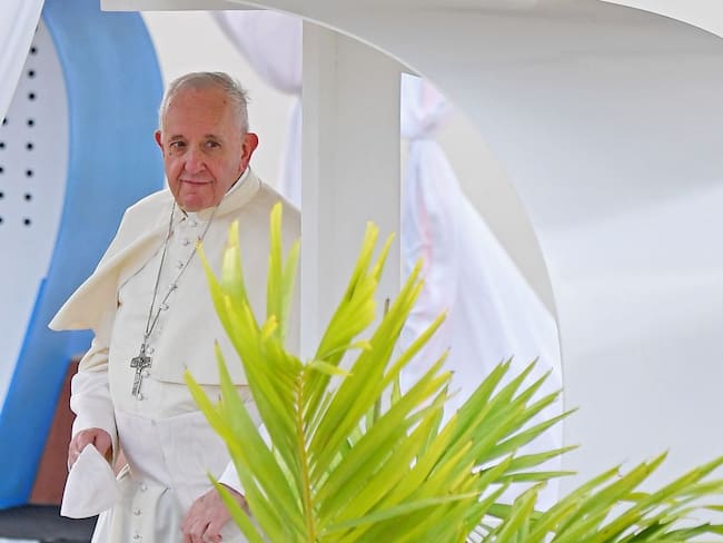 El papa pide que se busque una solución justa y pacífica en Venezuela