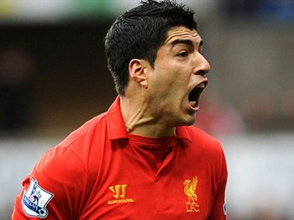 Liverpool revisará el contrato de Luis Suárez a final de temporada