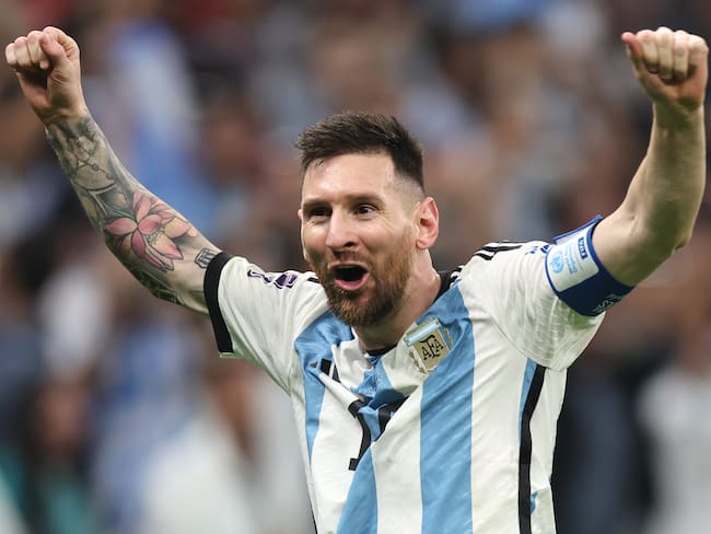 Lionel Messi abotó dos de los tres goles que marcó Argentina. (Photo by Matthew Ashton - AMA/Getty Images)