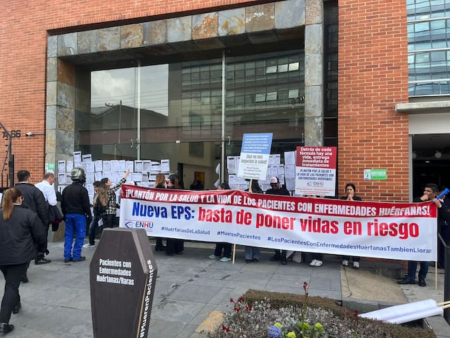 “Nos están llevando a la muerte”: pacientes de enfermedades huérfanas en Bogotá