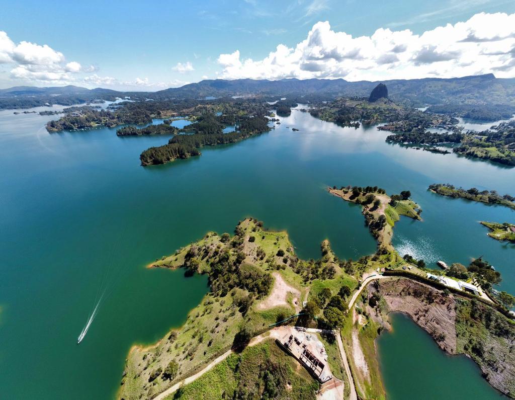 El ecohotel de El Peñol que se convierte en un ejemplo nacional