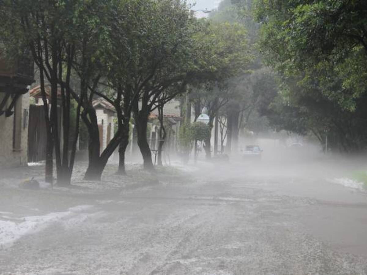En imágenes: Fuerte granizada en Bogotá