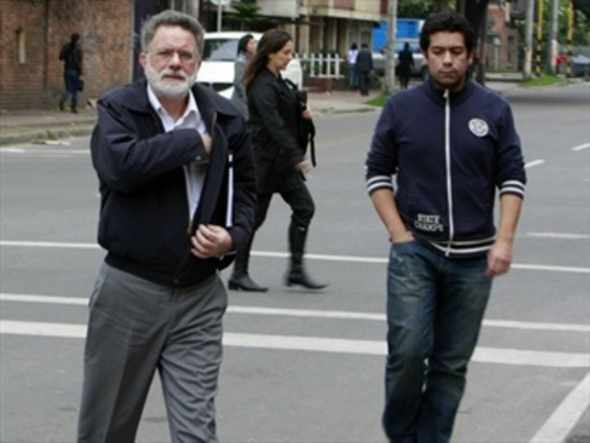 Monseñor Castro asume defensa del excomisionado Luis Carlos Restrepo