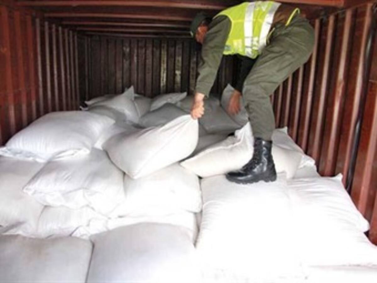 Aduana destruyó arroz que ingresó de contrabando al país