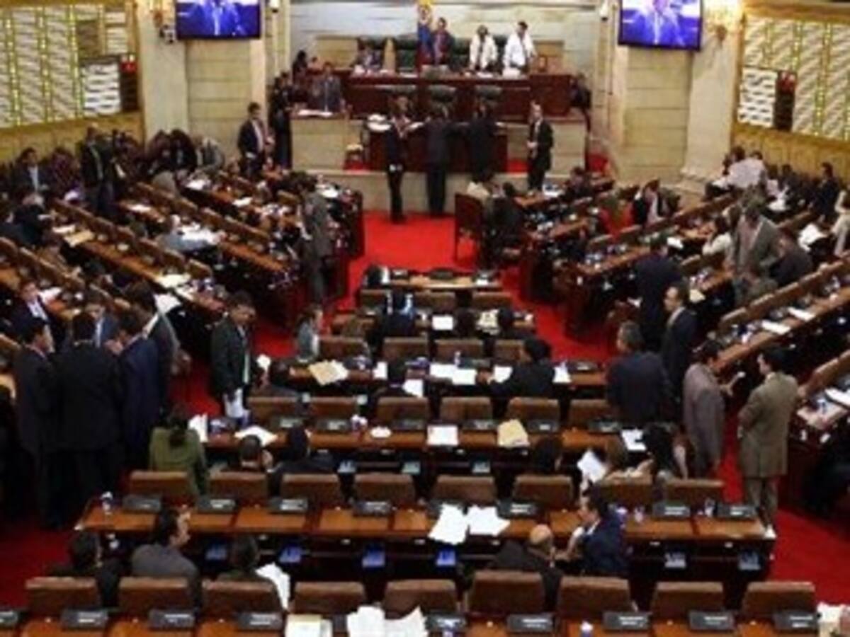 Conservadores se levantan de la mesa de discusión del estatuto de seguridad