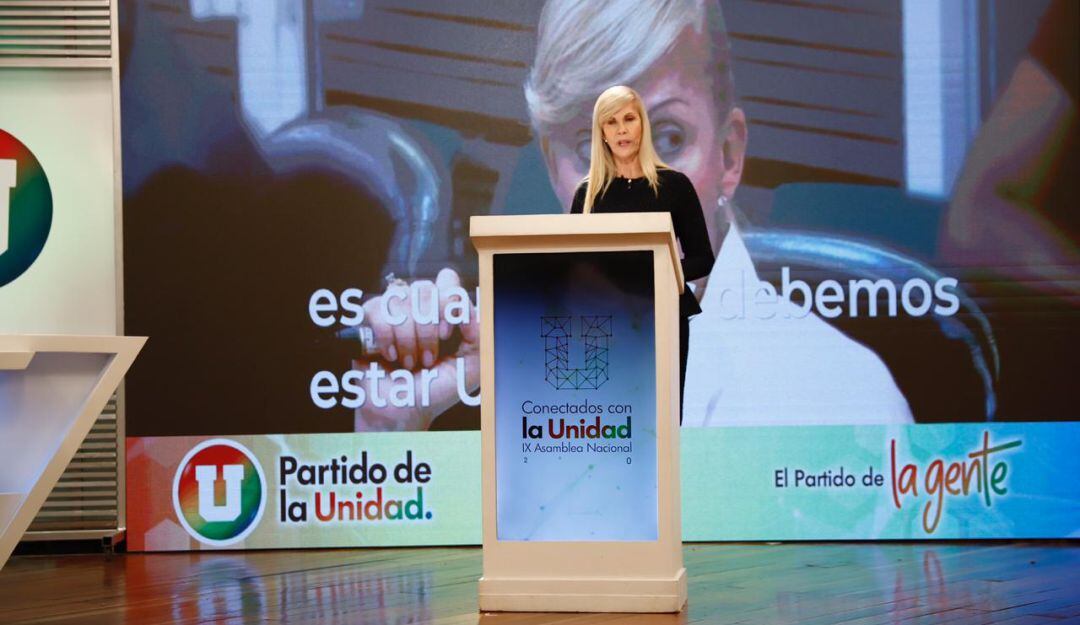 Actualmente la edad mímina para ser elegido congresista, en el caso de Cámara, es 25 años